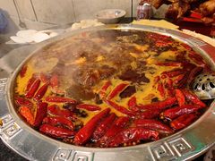 -洞亭火锅(防空洞总店)