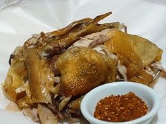 -头上红煨盐鸡·非遗院子餐厅