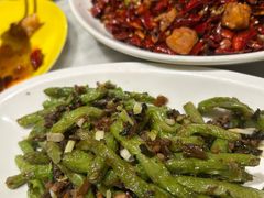 -渝信川菜 · 川味家常菜(财富购物中心店)