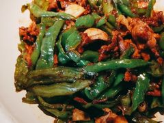 湖南辣椒炒土猪肉-湘邻呷铺·田园家宴(汉基广场店)
