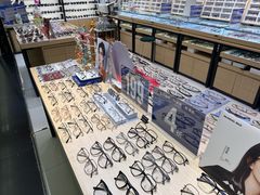 -沫芮眼镜·蔡司官方授权店(人民广场店)