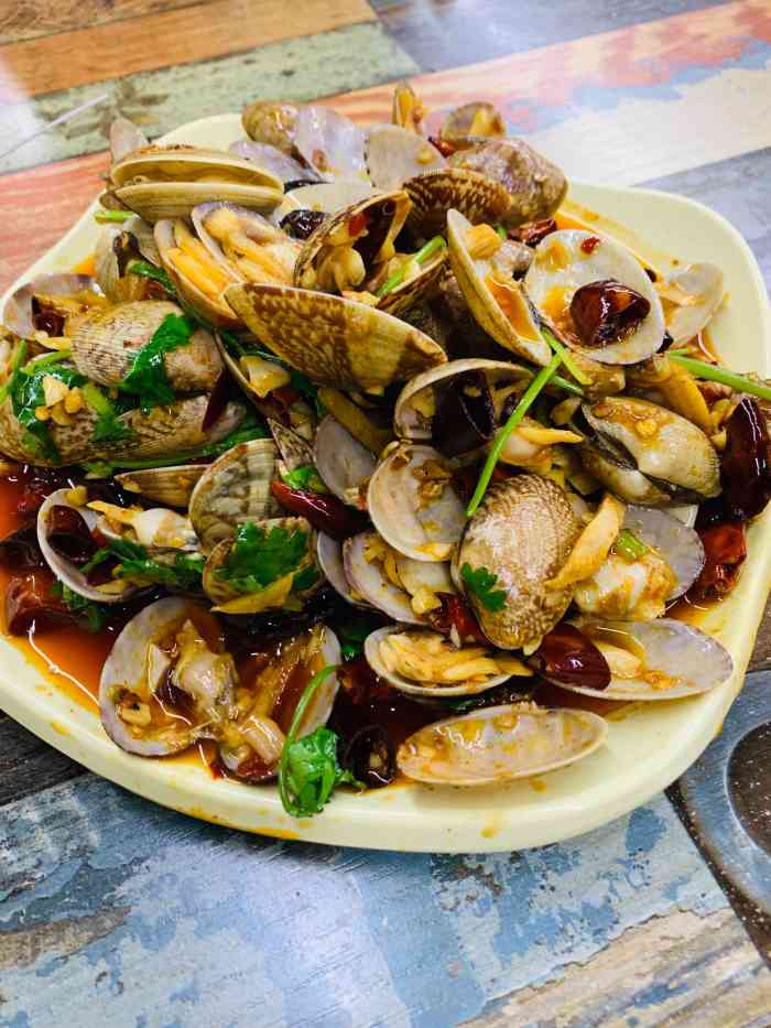 齐记串道哈尔滨烧烤-"很好吃,是东北烧烤的味道,并且还减了三块.