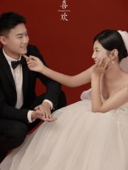 -樱花婚纱摄影