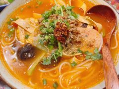 贵州凯里酸汤米线-云边嬢嬢·云南野料现摏火锅