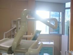 -上海仁爱医院口腔科 · 种植