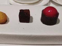 -AZUR聚(香格里拉饭店)