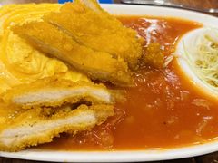 茄汁猪排蛋包饭-玛格萝妮比萨屋(陆家浜路店)