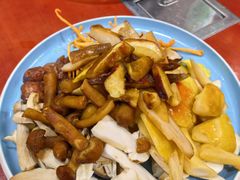 -菌之家·专业纯野生菌火锅·特色炒菌
