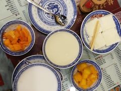 -赵记传承特色牛奶甜品(泉城广场店)