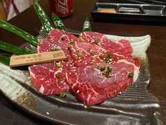 -山川小町·极番烧肉(新地假日广场店)