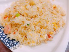 -扒虾小妹儿麻辣海鲜(宏图街店)