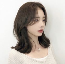 -变画·发型STUDIO