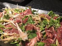 秘制香菜牛肉-嘿嘟嘟·肋条烧肉放题(爱融荟城店)