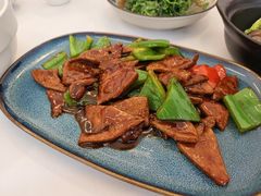 酱爆猪肝-春餐厅