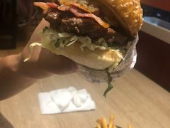 -The Habit Burger Grill 哈比特汉堡(爱琴海店)