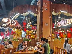 -老滇山寨•云南特色菜•地方菜•民族风情歌舞表演(金碧店)