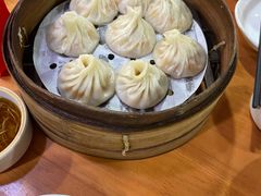 -莱莱小笼·乔艾