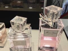 -Dior迪奥(上海世茂广场店)
