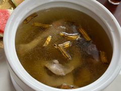 石斛炖水鸭汤（中）-百鱼庄(仙葫店)