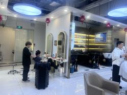 -虫二·专注健康烫染沙龙