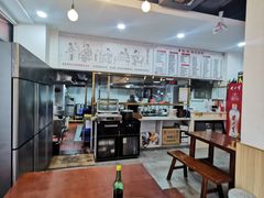 -裕新楼粉面馆·石磨手工粉(四方坪店)