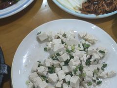 -鹤乡东北菜(崮山路店)