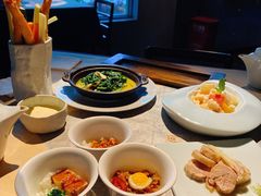 -穹六人间 people 6(岳阳路店)