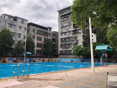 -矿泉游泳场