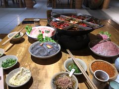 -白乐天毛肚火锅馆(解放碑店)