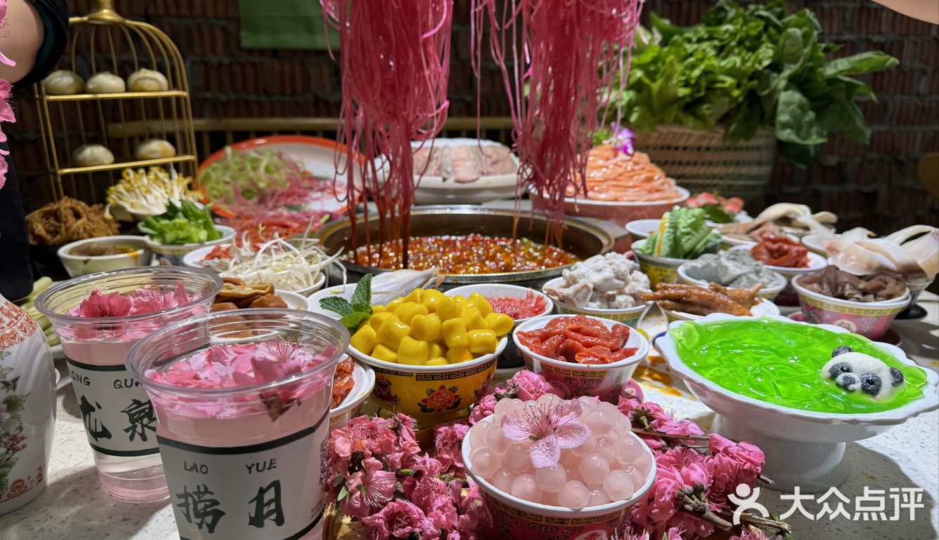 龙泉桃花节，男朋友叫我到这里约会  