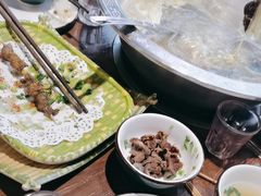 -乡土黄·鲜牛肉火锅·小龙虾(兴业街店)