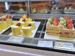 -花花卷卷·鲜食蛋糕(静安久光百货店)