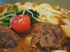 手切酸菜牛腱子面-陳八两面家(滨江天街店)