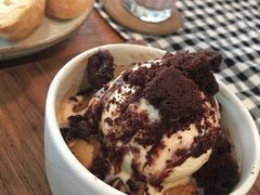 -ROAST coffee & eatery