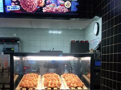 面包甜点陈列柜-肯德基(杭州和平饭店)