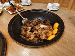 -屯老二农家铁锅炖·行业领军者(梅江店)