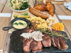 -Mark&Mars Restaurant