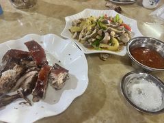 -黄记四更烤乳猪店