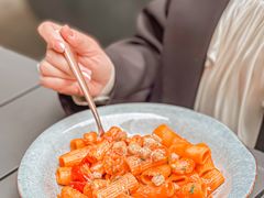 -潮一不贰·法式甜品·生日蛋糕·西式简餐(外滩店)