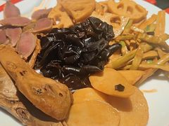 -万重锦·人文川菜馆(骡马市店)