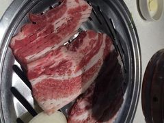 五花肉-本家韩国烤肉(青岛万象城店)