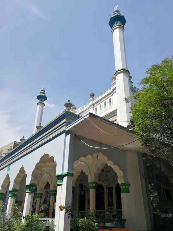 堤岸清真寺-"非常有趣,这是一个疯狂的地方,每个商铺卖.