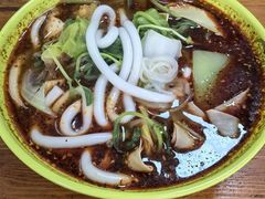 -不起眼麻辣烫凉皮店