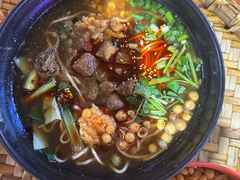 -爆炸头阿姨小四川正宗川味小吃(无任何分店)