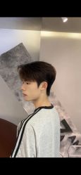 -一家只做男发烫染的店