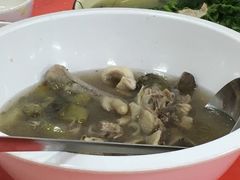 新鲜无花果浸鸡-银峰农庄·特色烧鸡·鲜无花果浸鸡