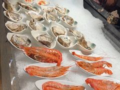 -雍容荟帝王蟹活龙虾展台自助(IFS黑金店)