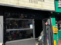 门面-black rainbow coffee