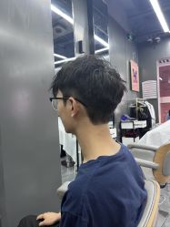 -藤野造型烫发染发