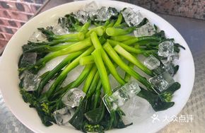 Chilled Mustard Greens